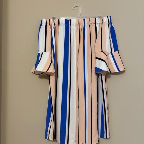 Romeo + Juliet Women's Striped Off-Shoulder Dress M Multicolor Party - Picture 2 of 4